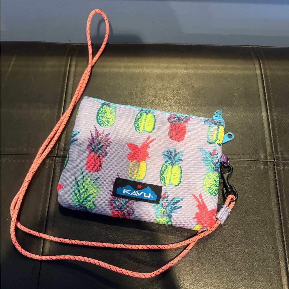 Kavu Crossbody wallet